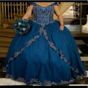 Quinceañera dress (peacock)